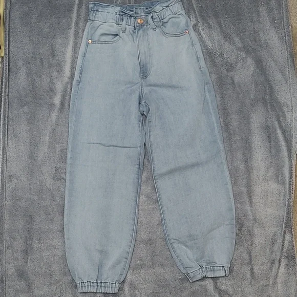Express Super High Waisted Soft Knit Jean Joggers size 4 short - Picture 4 of 7